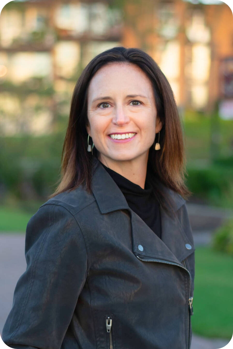 Leanne Mauriello Headshot